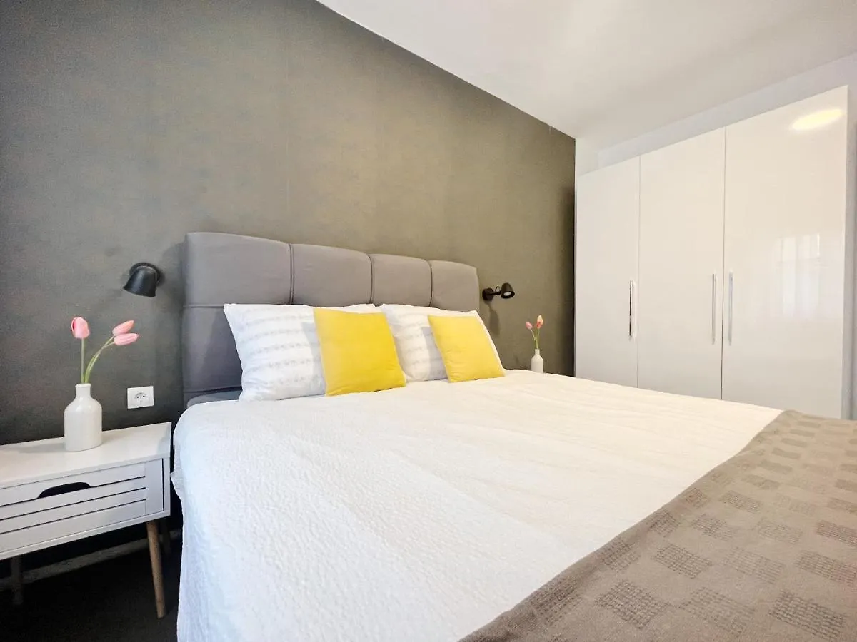 Apartments Valerian Novigrad  Croatia