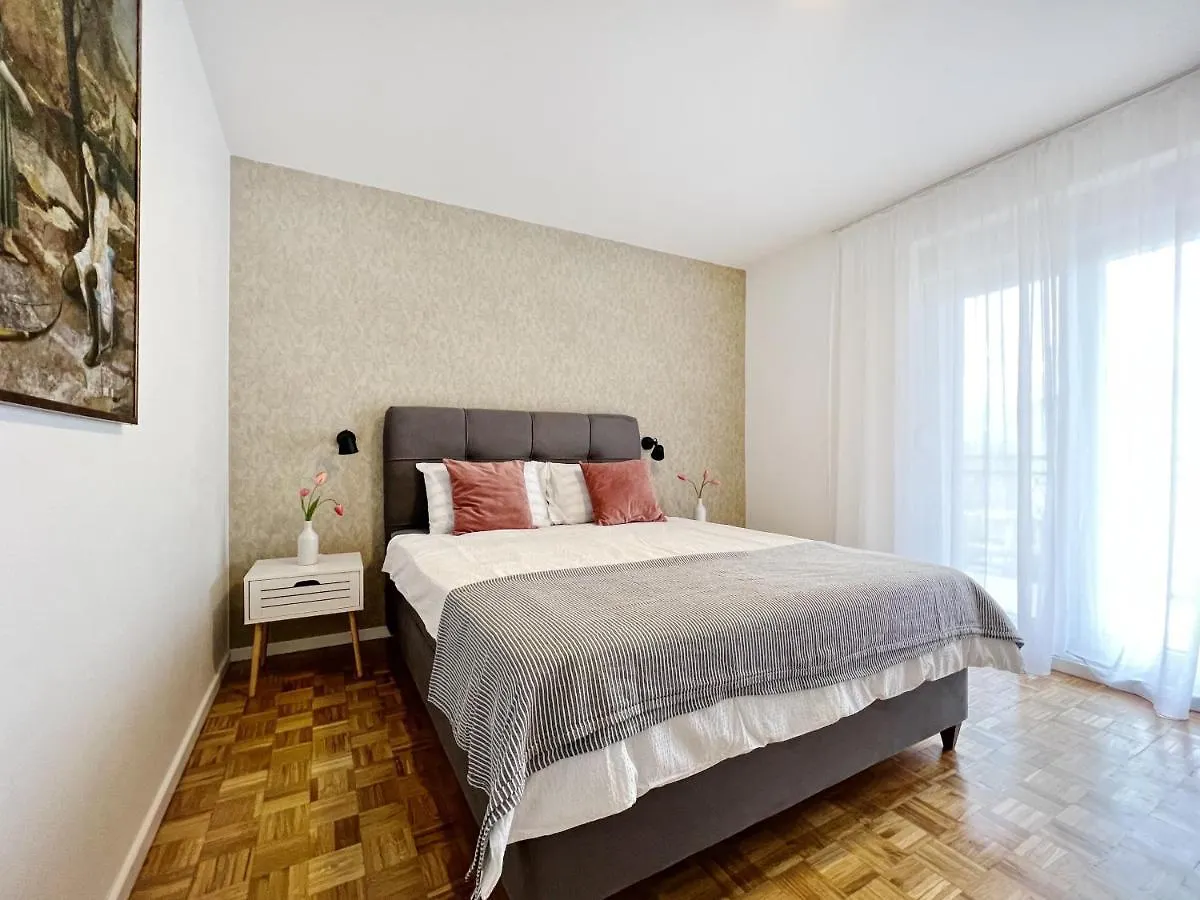 Apartments Valerian Novigrad