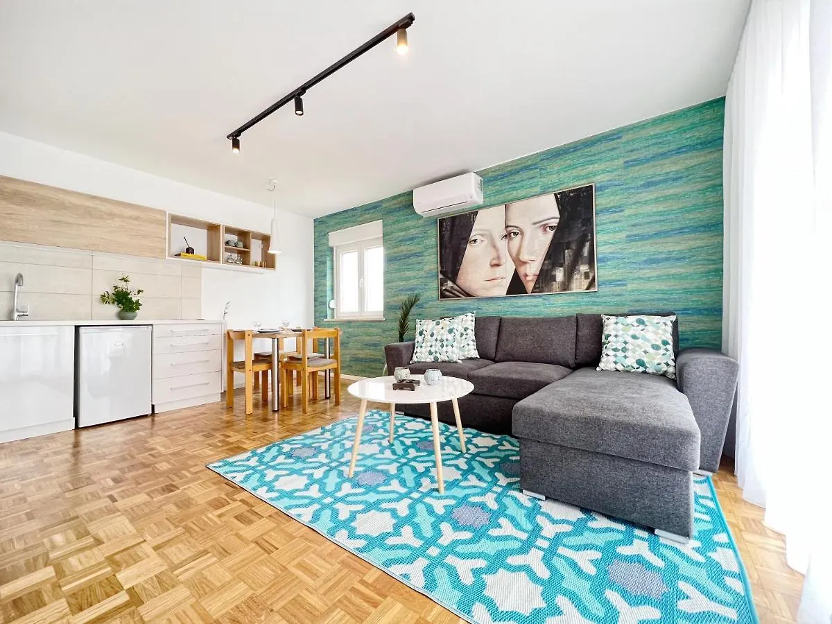 Apartments Valerian Novigrad